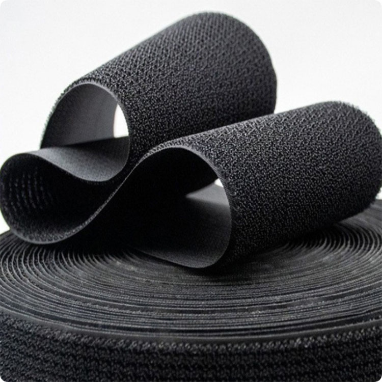suchy zip 25 mm plys a hacek na jednom velcro